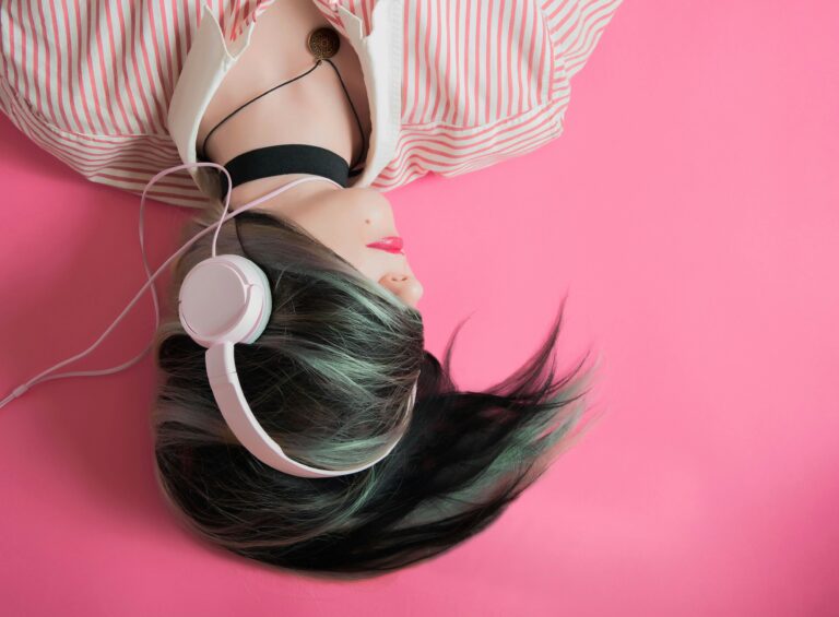20 Great Podcasts For Writers